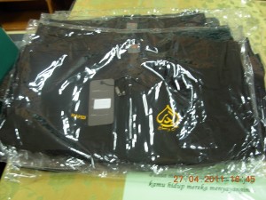 Jaket korporat BADAR