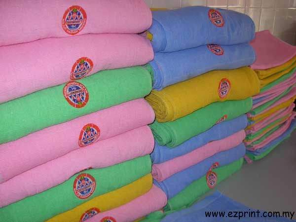 pembekal hand towel bersulam logo