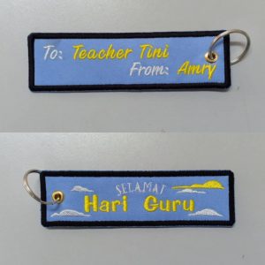 Tempah keychain sulam hari guru